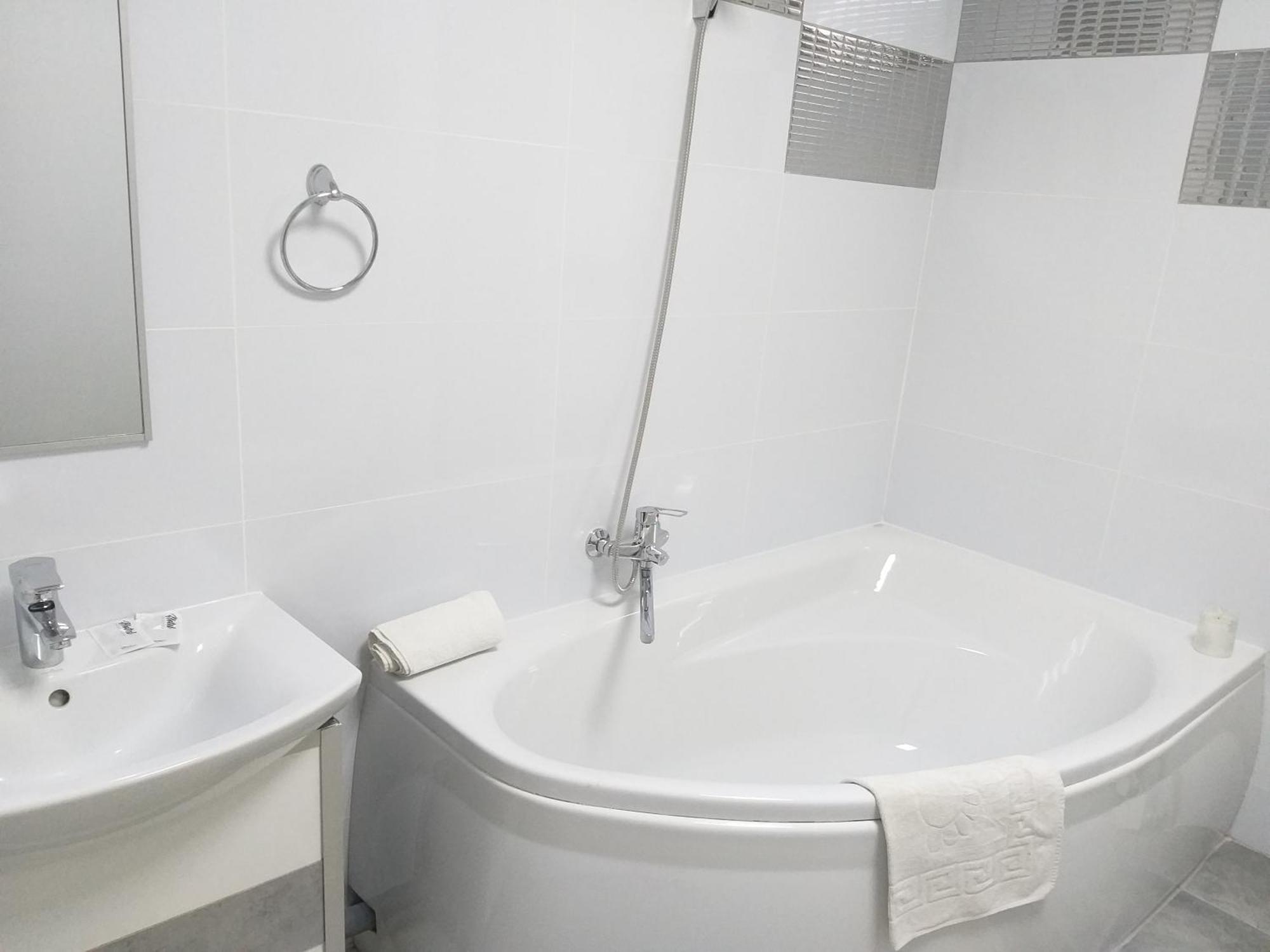 Sherlock Hotel Харков Екстериор снимка