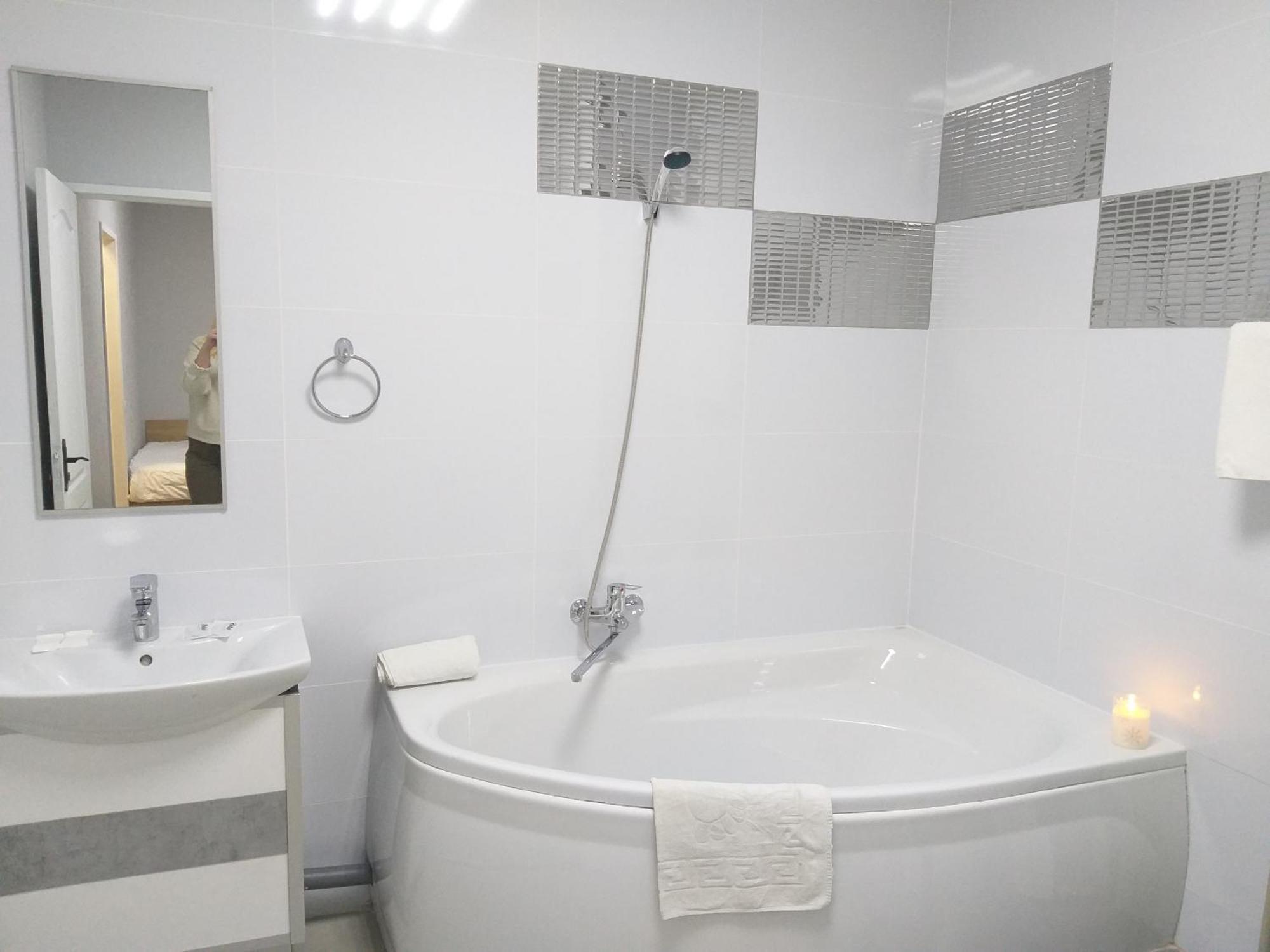 Sherlock Hotel Харков Екстериор снимка